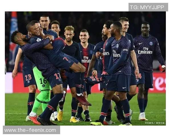 巴黎圣日耳曼备战法甲对阵里尔队，士气高昂期待取得胜利